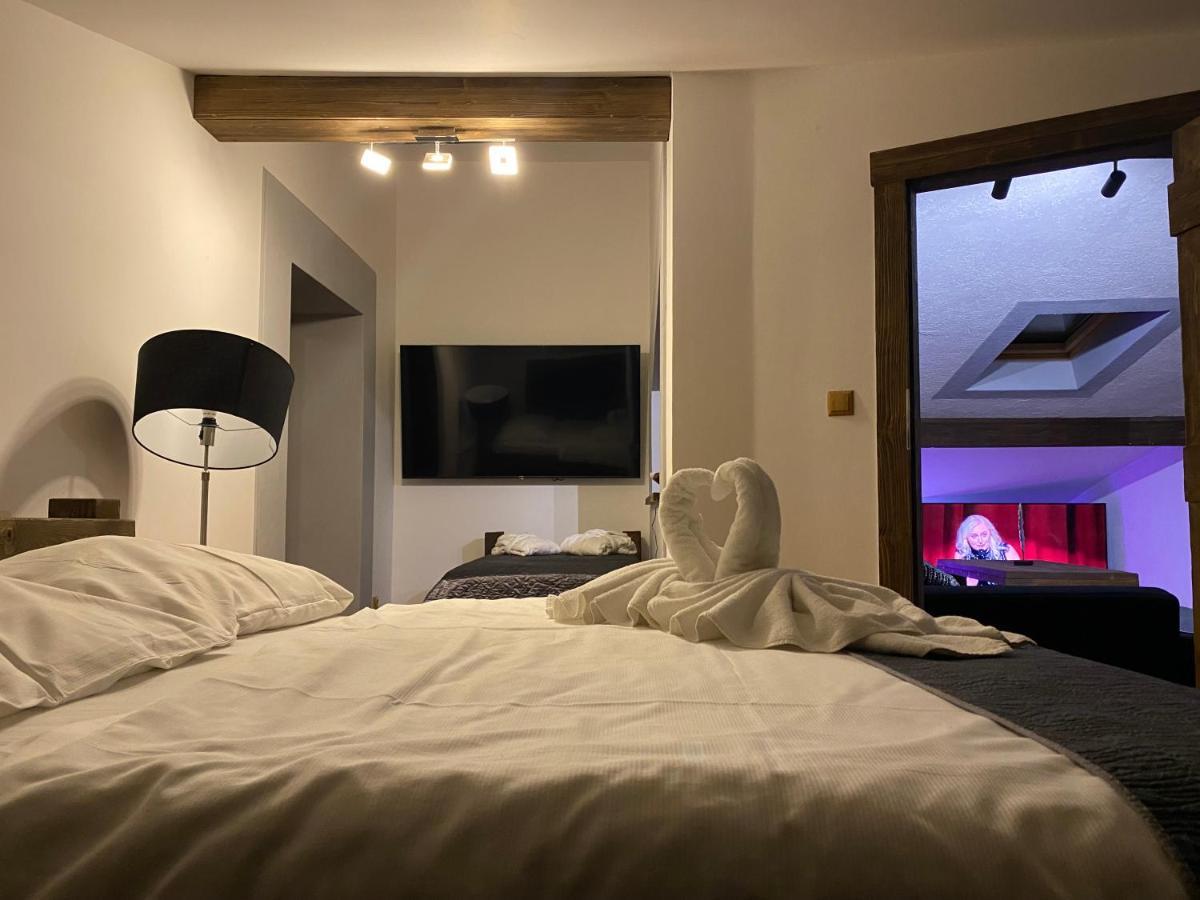 Hotel Lesana ชปินด์เลอรูฟ มลิน ภายนอก รูปภาพ